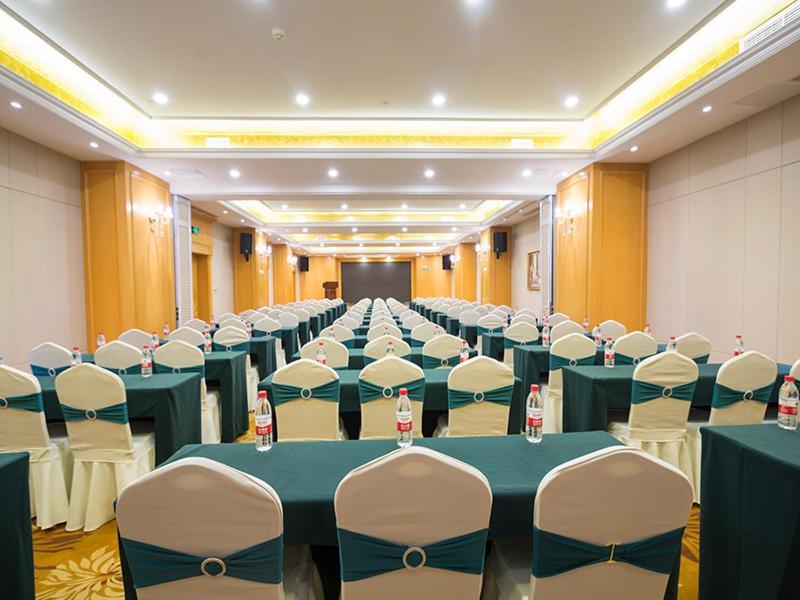 Vienna Hotel Zhengzhou Zhongyuan Futa Екстериор снимка